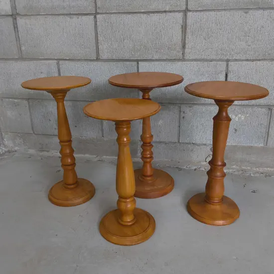 4 VINTAGE TURNED WOODEN PEDESTAL STANDS, TALLEST H 48 CM