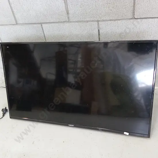 VEON 40" TV WITH WALL MOUNT (WORKING)