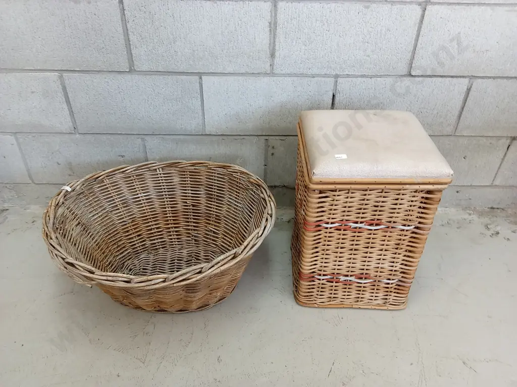 VINTAGE CANE BASKET AND LAUNDRY HAMPER, HAMPER IS H 48CM X W 30CM X D 30CM Image 1++