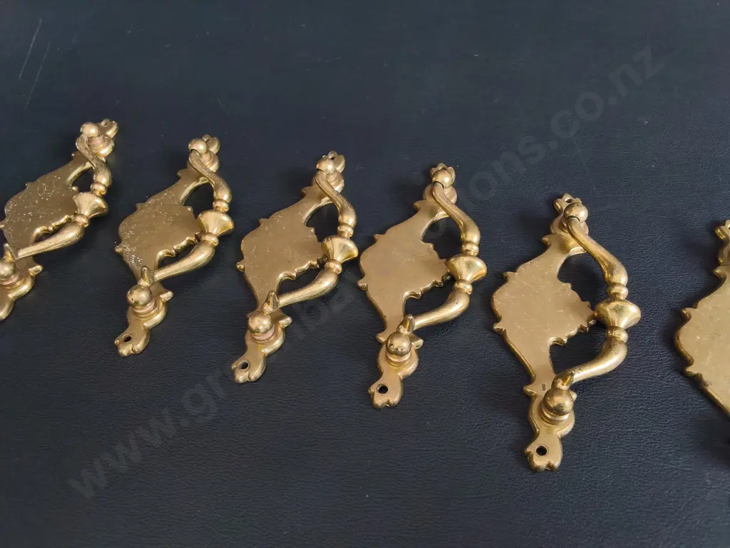 VINTAGE BRASS CHIPPENDALE STYLE DRAWER PULLS, 12 PIECES Image 1++