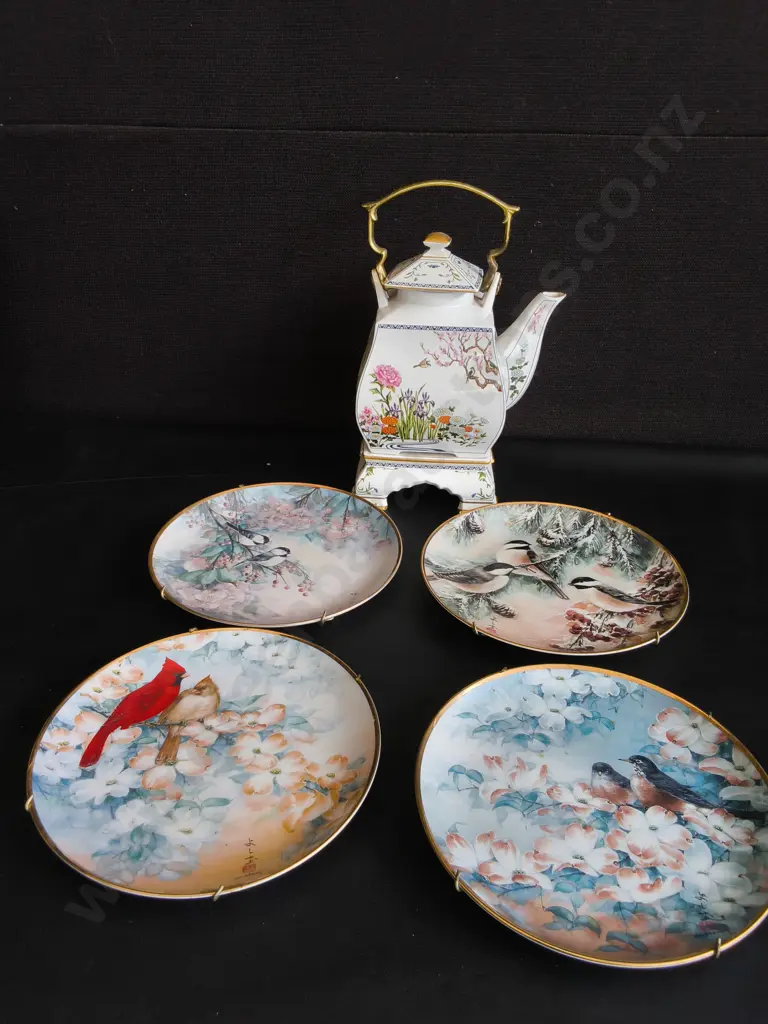 VINTAGE SET OF 4 J. CHENG BIRD PLATES, AND ORIENTAL TEAPOT ON STAND, TALLEST H 28 CM Image 1++