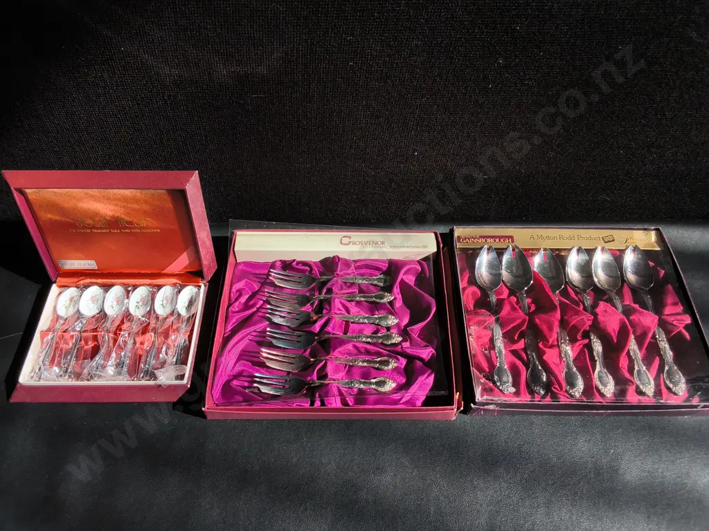 3 BRAND NEW SETS OF TABLEWARE, JOUIR FLEUR, GROSVENOR, AND MYTTON RODD Image 1++