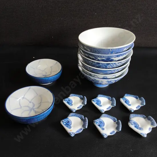 VINTAGE JAPANESE BLUE AND WHITE TABLEWARE, RICE BOWLS, SAUCE DISHES AND FISH CHOPSTICK RESTS, 14 PIECES