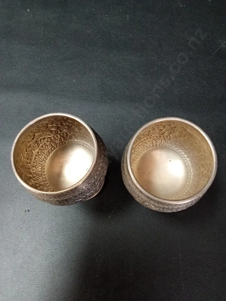 2 VINTAGE HAND ENGRAVED GOBLETS H9.5CM Image 1++