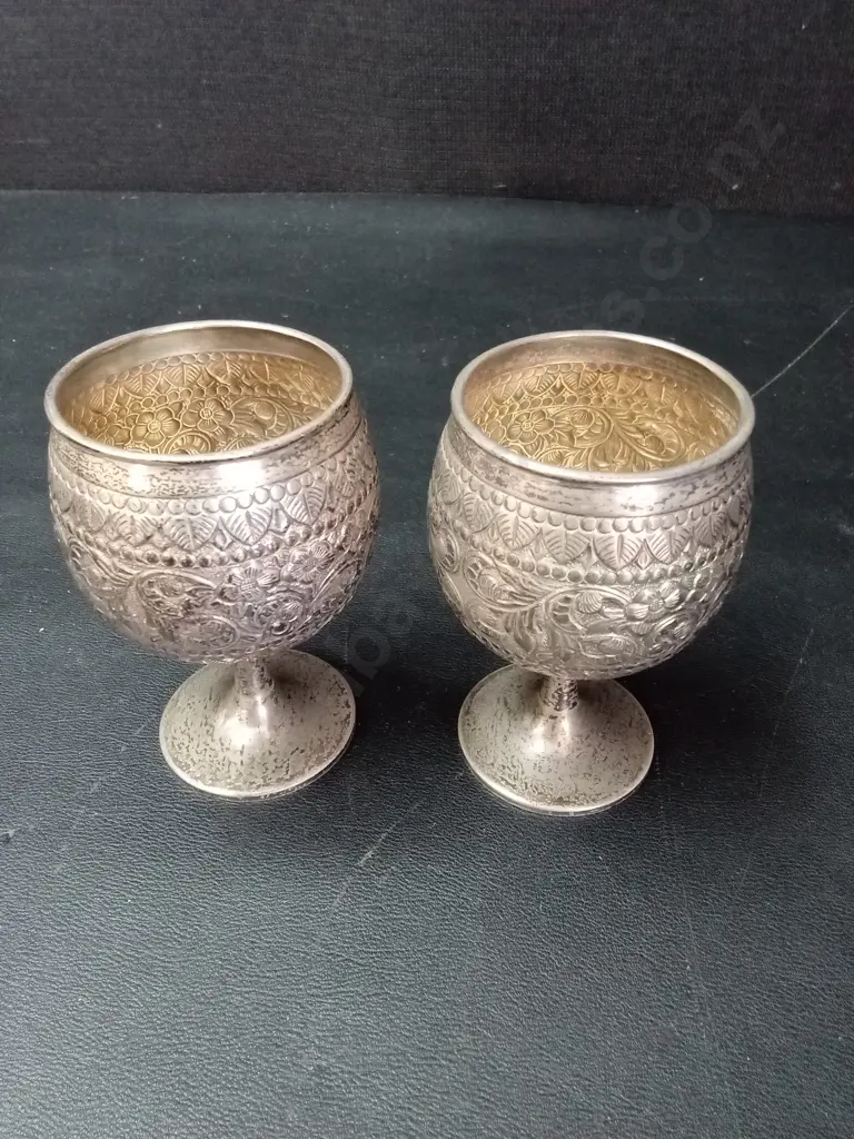 2 VINTAGE HAND ENGRAVED GOBLETS H9.5CM Image 1++