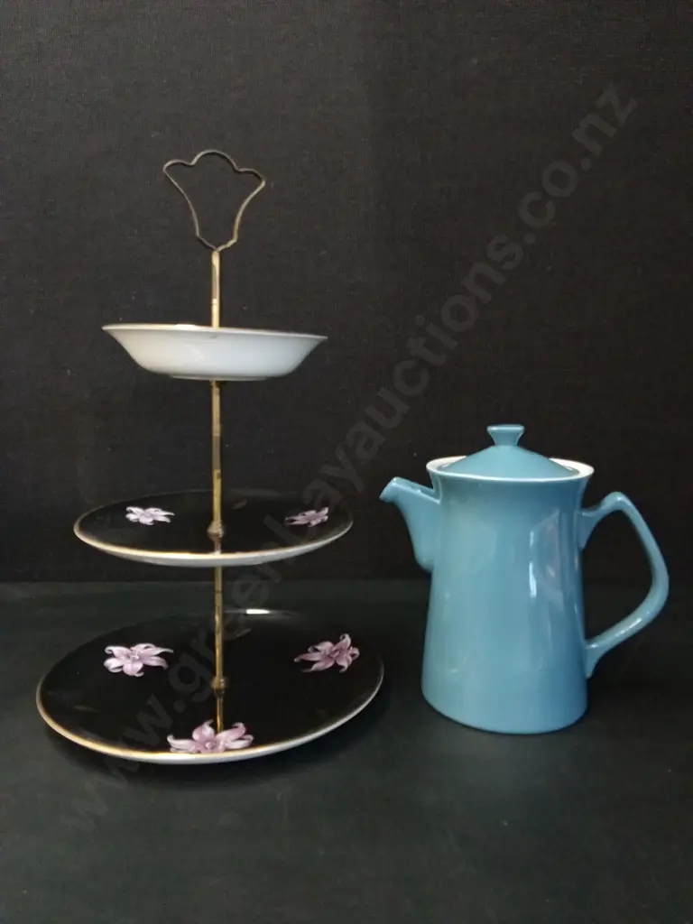 VINTAGE PALISSY 3 TIER CAKE STAND AND A VINTAGE CERAMIC COFFEE CARAFE H19CM Image 1++