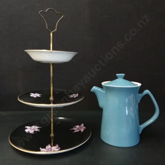 VINTAGE PALISSY 3 TIER CAKE STAND AND A VINTAGE CERAMIC COFFEE CARAFE H19CM