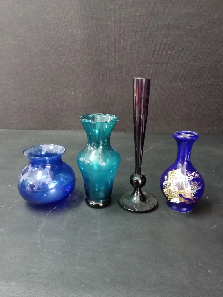 4 BOOKS VASES TALLEST H19CM Image 1++