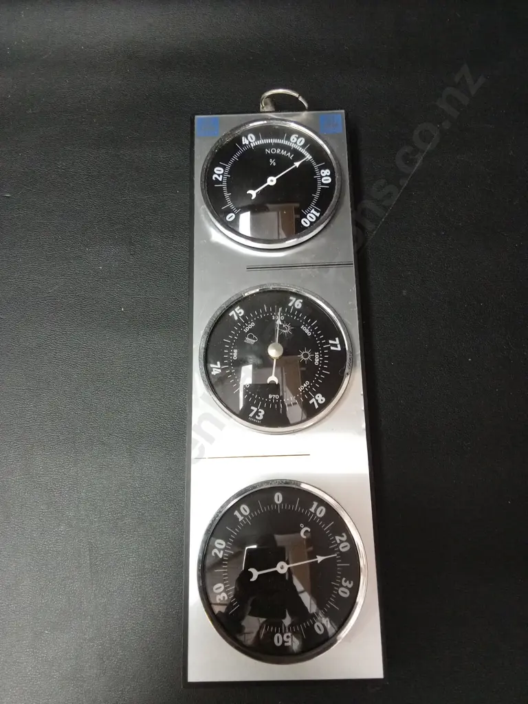 3 IN 1 ANALOGUE WEATHER STATION H30CM Image 1++