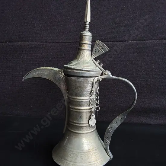 VINTAGE ARABALS BAHRAIN SILVER PLATED ARABIC COFFEE POT, H 38 CM