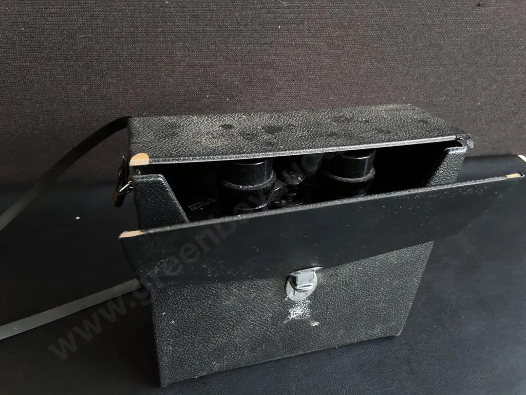 VINTAGE CARDINAL BINOCULARS WITH CASE, MADE IN JAPAN Image 1++