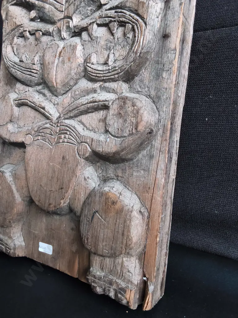 TRADITIONAL MĀORI WOODEN CARVING PANEL, H 38 CM Image 1++