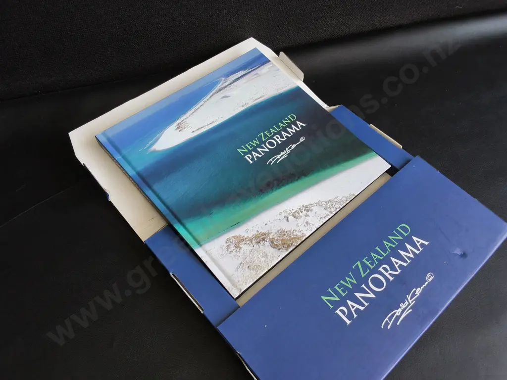 NEW ZEALAND PANORAMA BOOK Image 1++