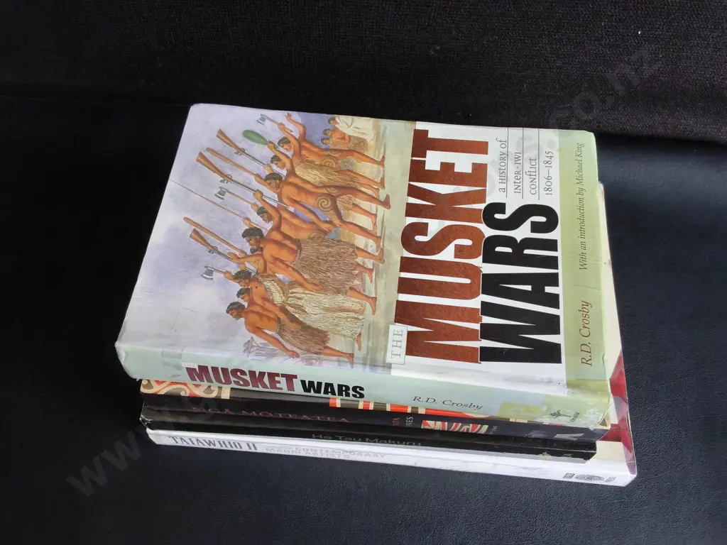 4 BOOKS ON NEW ZEALAND HISTORY AND MĀORI CULTURE Image 1++