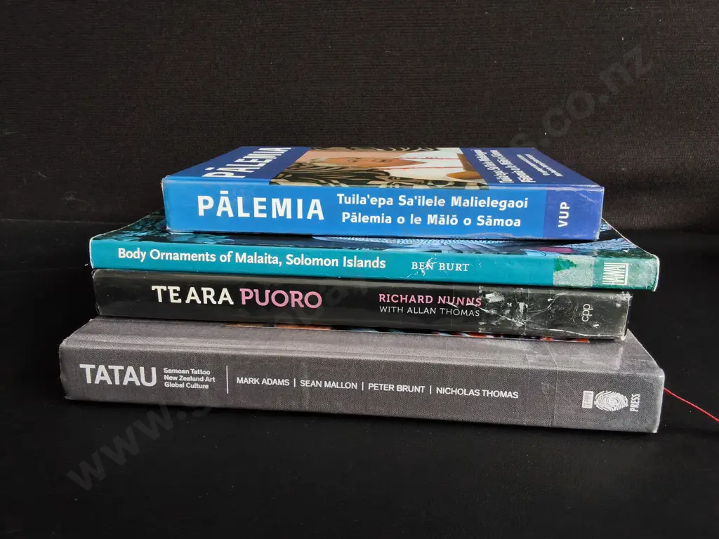 4 BOOKS ON PACIFIC AND MĀORI ART AND CULTURE Image 1++