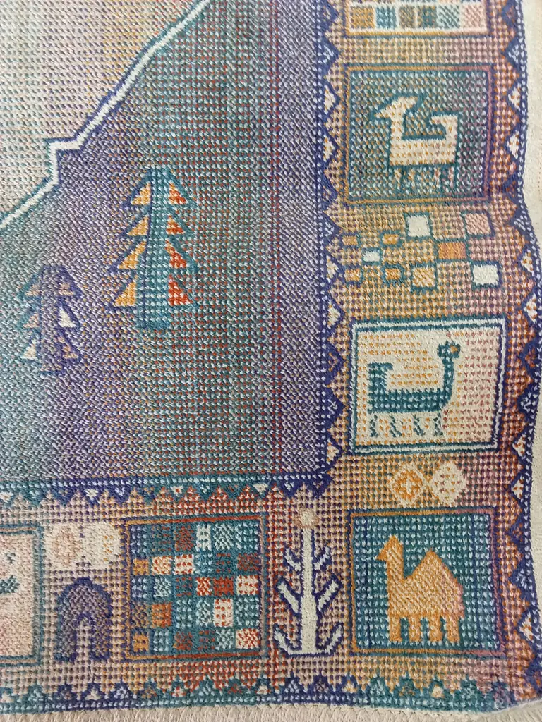 3 SMALL RUGS, W 117CM X 60CM, 60CM, 65CM Image 1++