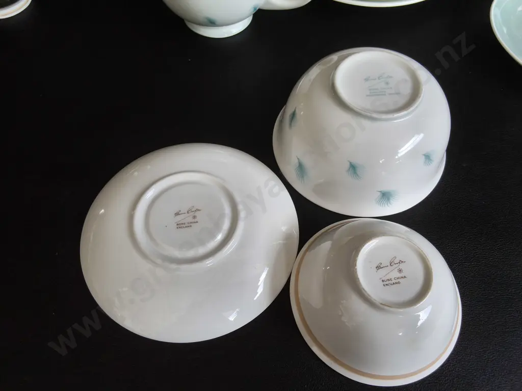 VINTAGE 1950S SUSIE COOPER BONE CHINA COFFEE AND TEA SERVICE MIX, 24 PIECES Image 1++
