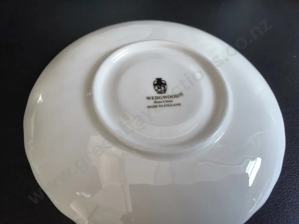 VINTAGE WEDGEWOOD "CANDLELIGHT" BONE CHINA TEA/ COFFEE SET, 19 PIECES Image 1++