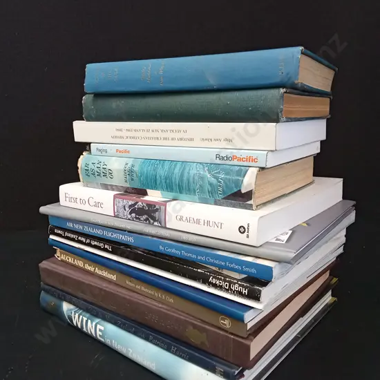 16 VINTAGE NEW ZEALAND BOOKS