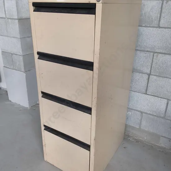 VINTAGE STEEL FILING CABINET, H 1.31 M X W 39 CM X D 65 CM
