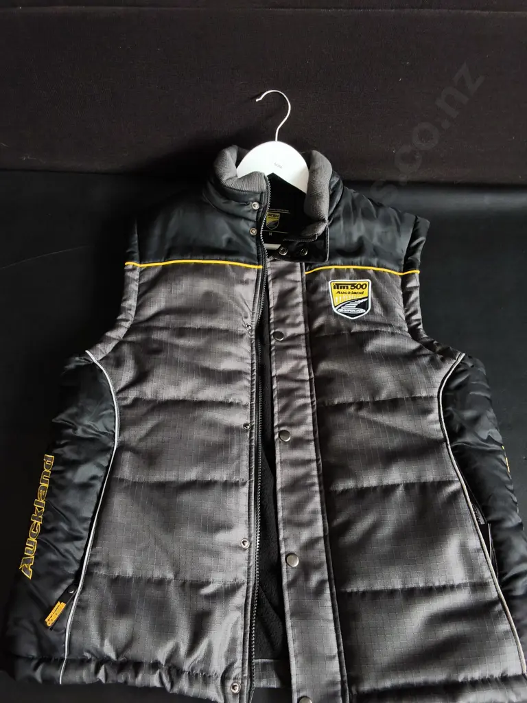 FRAM RACING JACKET SIZE L, AND ITM PUFFER VEST SIZE M Image 1++