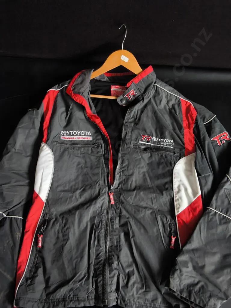PAIR OF RACING JACKETS, SIZE L AND 2XL Image 1++