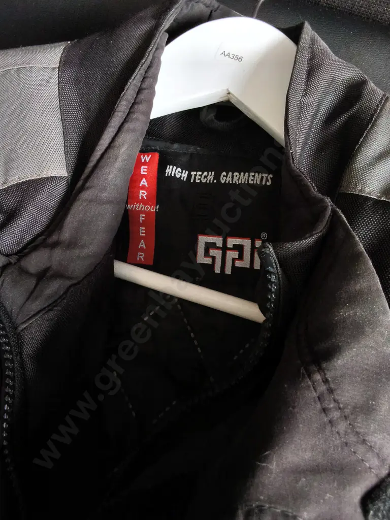 MOTORCYCLE JACKET SIZE L Image 1++