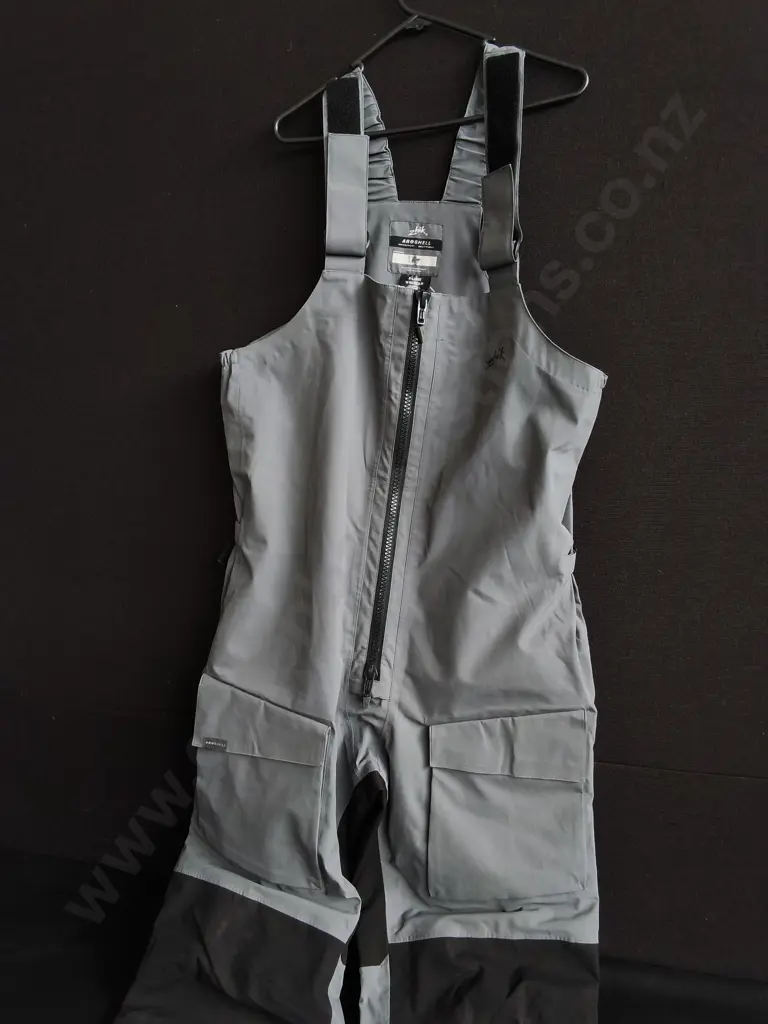 PAIR OF ZHIK AROSHELL COASTAL SAILING TROUSERS, SIZE XL Image 1++