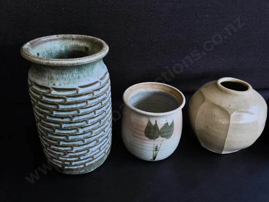 VINTAGE STUDIO POTTERY VASES, 4 PIECES, TALLEST H 22 CM Image 1++