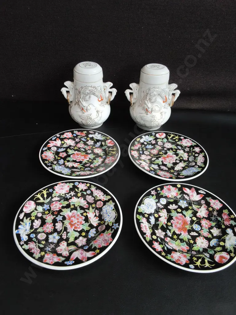 VINTAGE JINGDEZHEN FAMILLE NOIRE MILLE FLEUR PLATES AND DRAGON WARE TEA JARS, 6 PIECES, TALLEST H 16 CM Image 1++