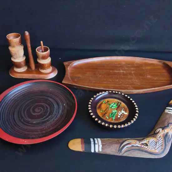 COLLECTION OF VINTAGE DECORATIVE WOODEN ITEMS, 5 PIECES, WIDEST W 44 CM