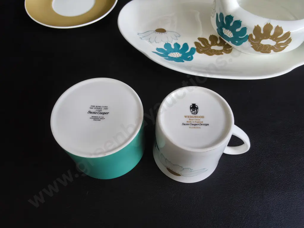 VINTAGE WEDGWOOD SUSIE COOPER "FLORIDA" SET, AND SUSIE COOPER "GAY STRIOES JADE" 3 PIECE SET, 8 PIECES, TALLEST H 21 CM Image 1++