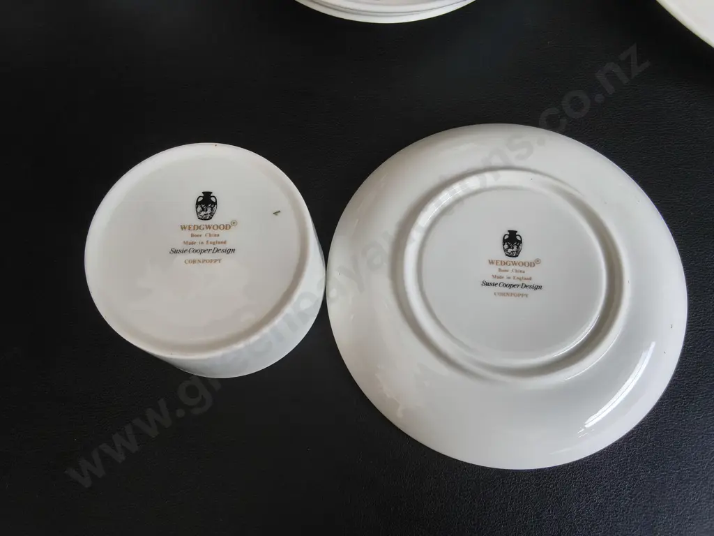 VINTAGE WEDGEWOOD SUSIE COOPER "CORN POPPY" BONE CHINA COFFEE SET, 12 PIECES, TALLEST H 21 CM Image 1++