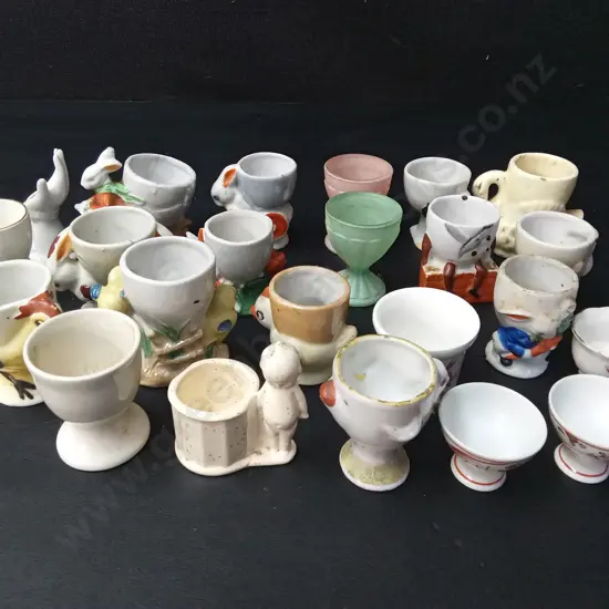 23 VINTAGE EGG CUPS TALLEST H7CM