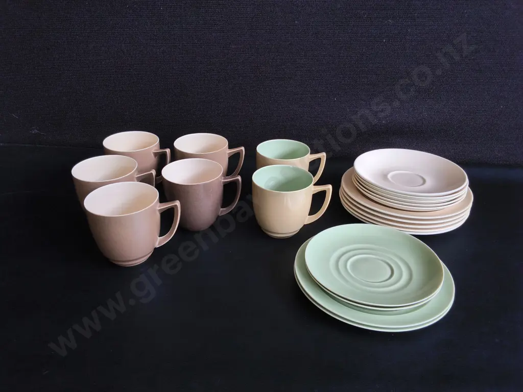 VINTAGE 1950S BRANKSOME CHINA TWO TONE COFFEE AND TEA SET, 21 PIECES Image 1++