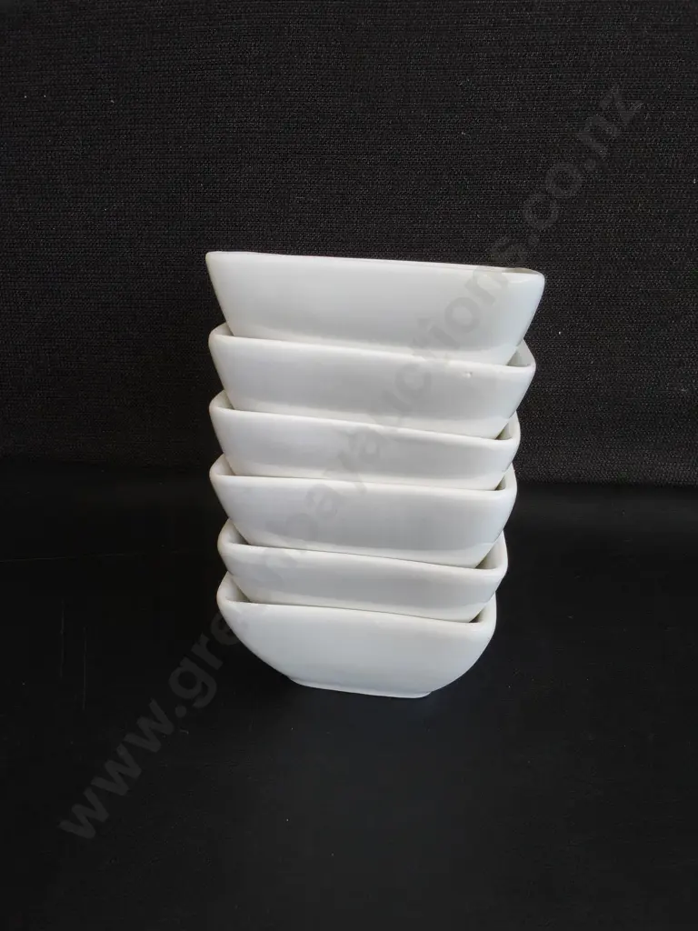 SET OF 6 WHITE SQUARE CERAMIC BOWLS Image 1++