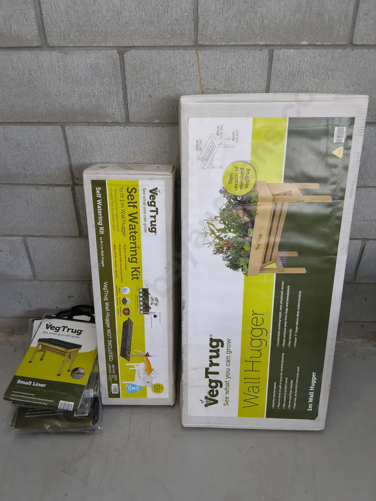 BRAND NEW WALL HUGGER, SELF WATERING KIT, AND 10 SMALL LINERS Image 1++