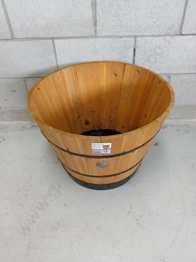 BRAND NEW VEGTRUG WOODEN BARREL PLANTER 55CM Image 1++