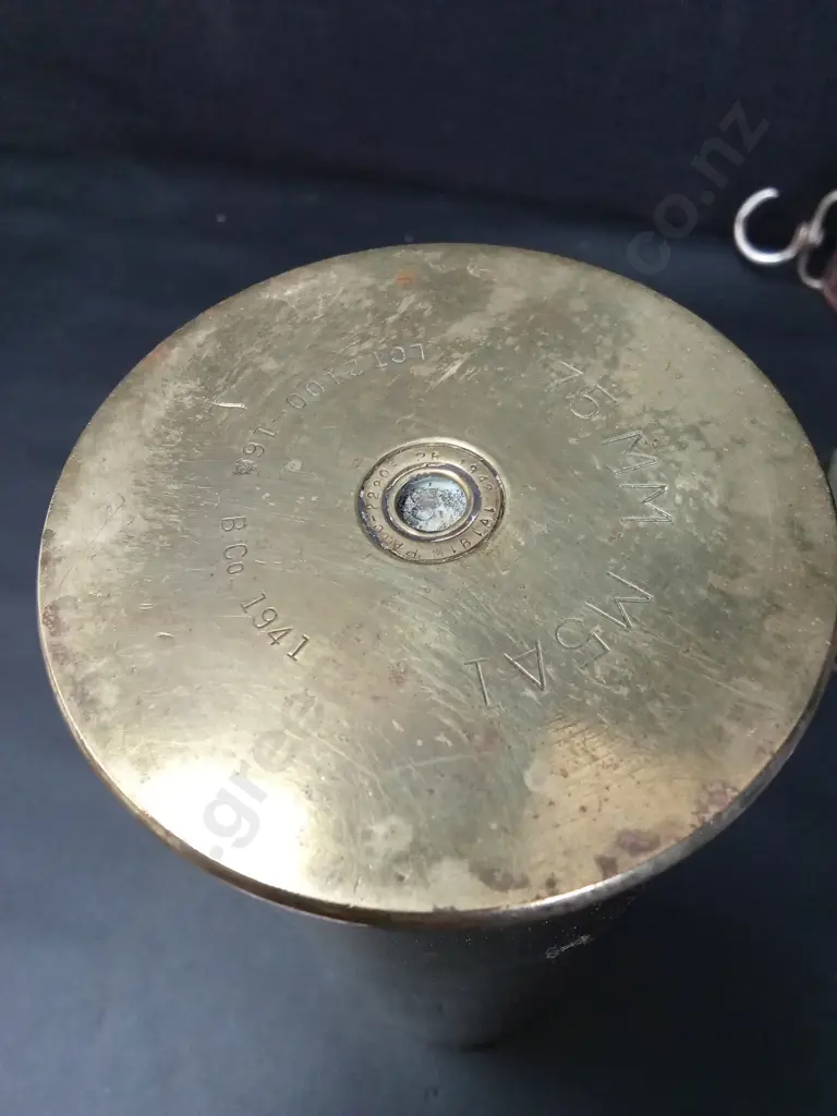 77MM ARTILLERY STEEL CASING DATED 1941, USA VIETNAM WAR BELT AND A WW2 USA MESS TIN Image 1++