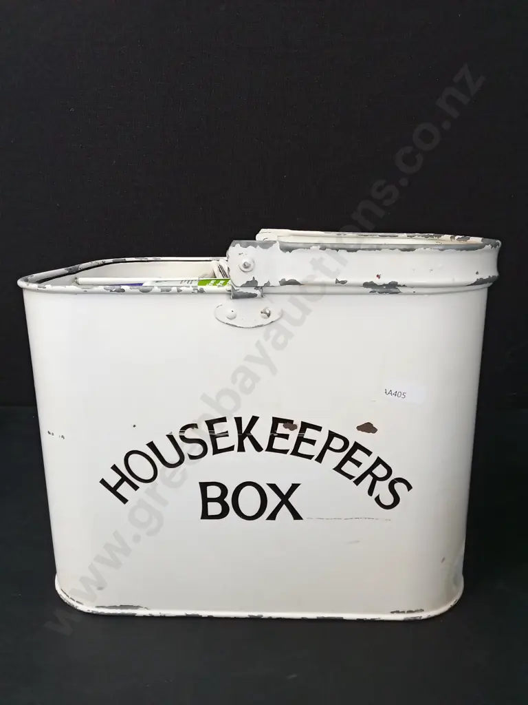 HOUSEKEEPERS BOX AND CONTENTS Image 1++