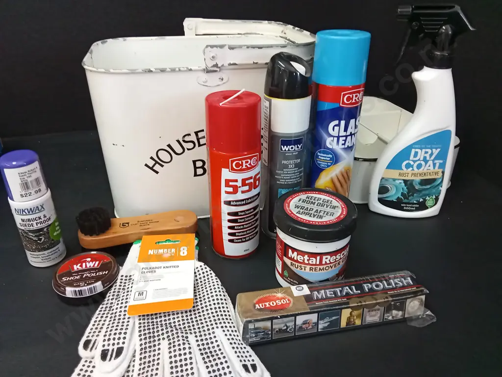HOUSEKEEPERS BOX AND CONTENTS Image 1++