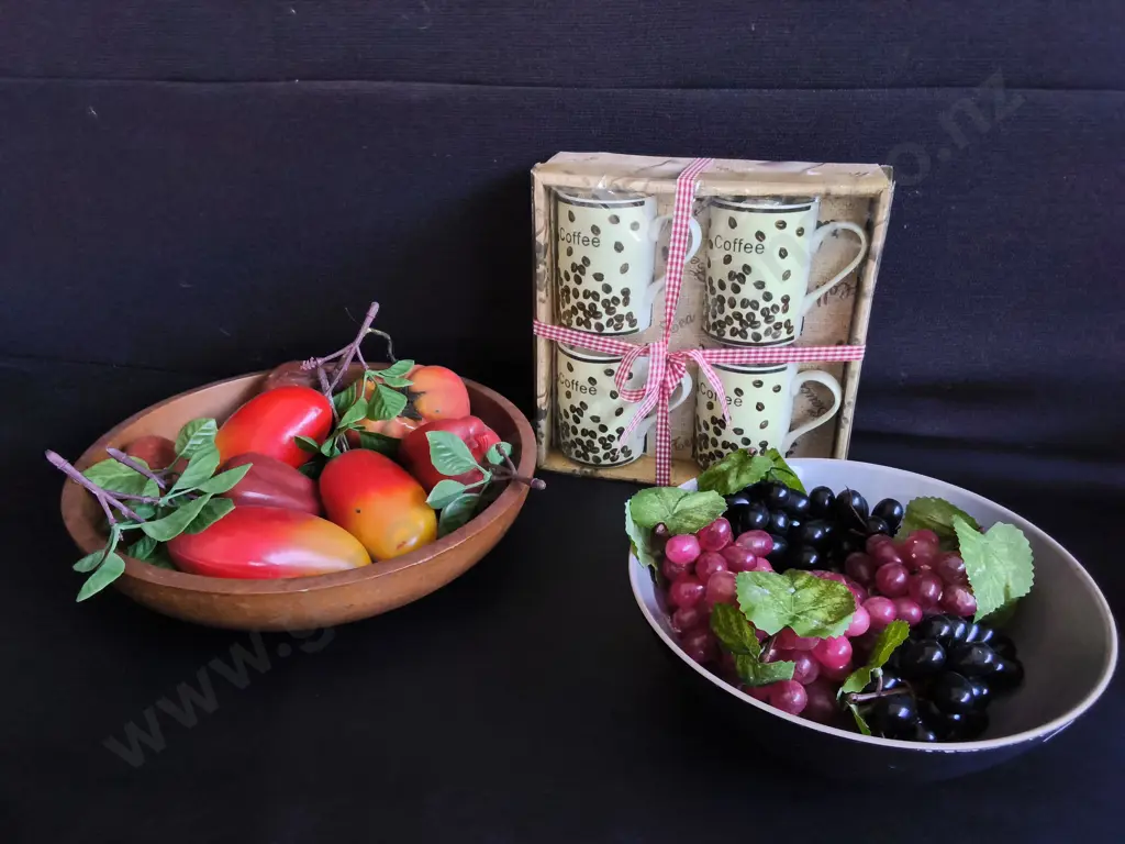 PAIR OF DECORATIVE BOWLS FILLED WITG ARTIFICIAL FRUITS AND VEGETABLES, AND BOXED SET OF 4 MUGS Image 1++
