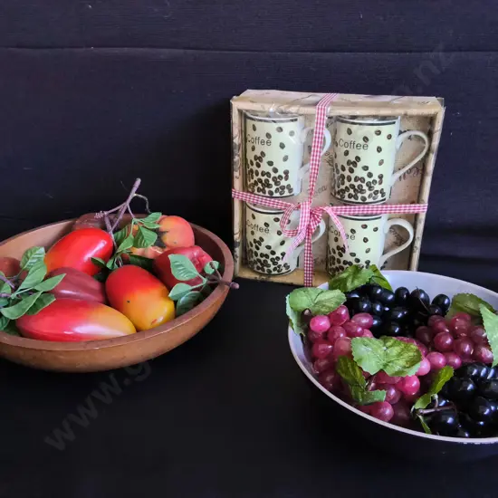 PAIR OF DECORATIVE BOWLS FILLED WITG ARTIFICIAL FRUITS AND VEGETABLES, AND BOXED SET OF 4 MUGS