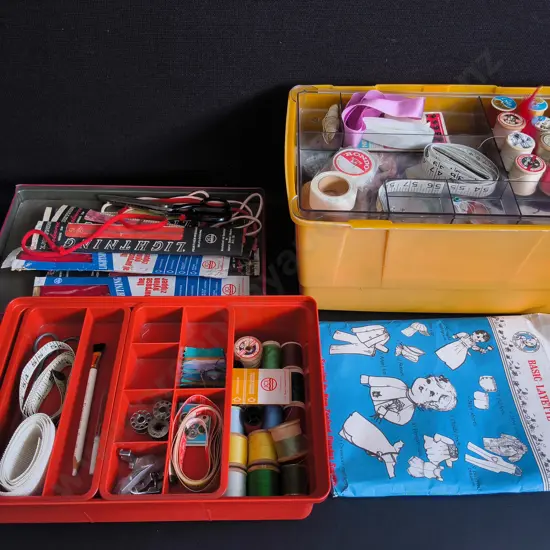 MIX OF SEWING ITEMS