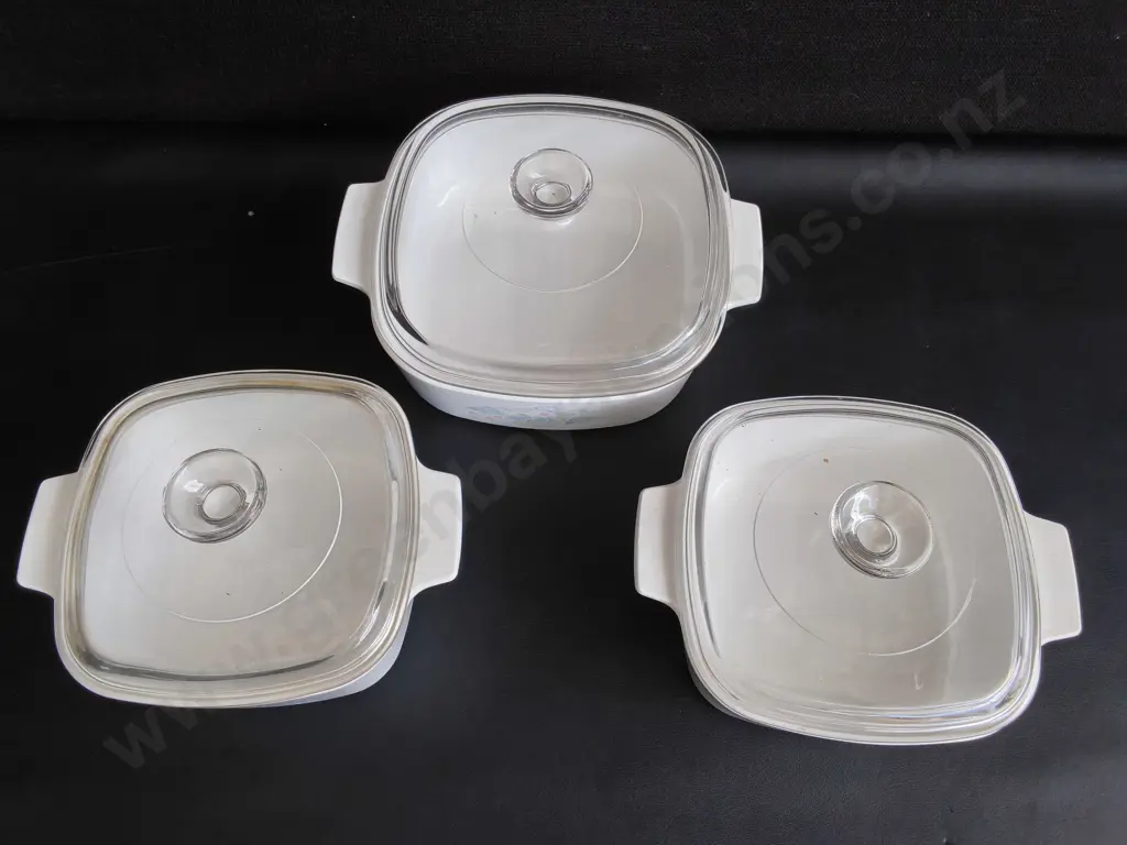 SET OF 3 VINTAGE CORNING WARE COUNTRY CORNFLOWER BAKING DISHES WITH PYREX LIDS Image 1++