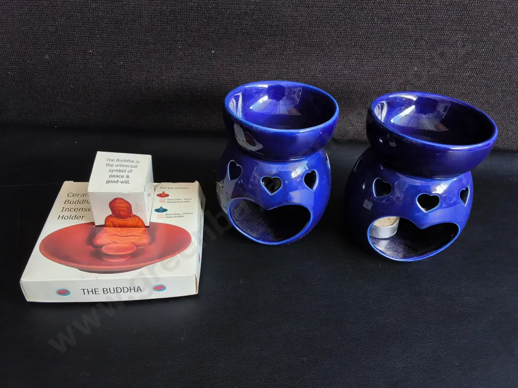 SET OF 2 COBALT BLUE CERAMIC ESSENTIAL OIL BURNERS, AND INCENSE HOLDER Image 1++