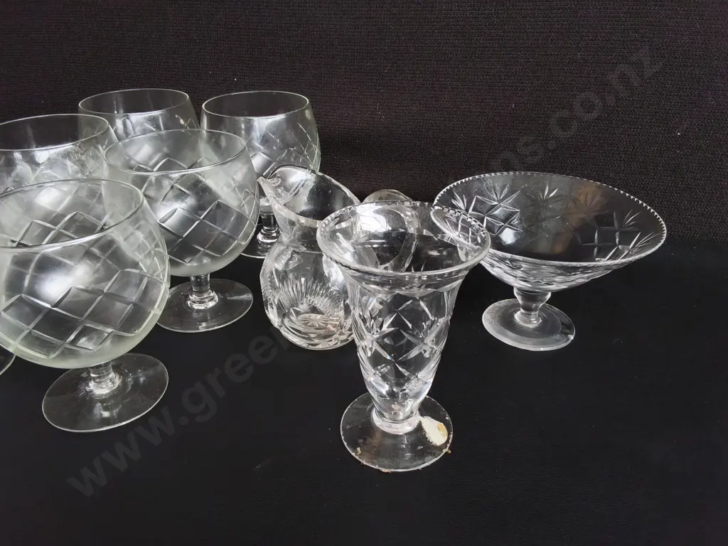 MIX OF VINTAGE STEMWARE AND GLASSWARE, TALLEST H 12 CM Image 1++