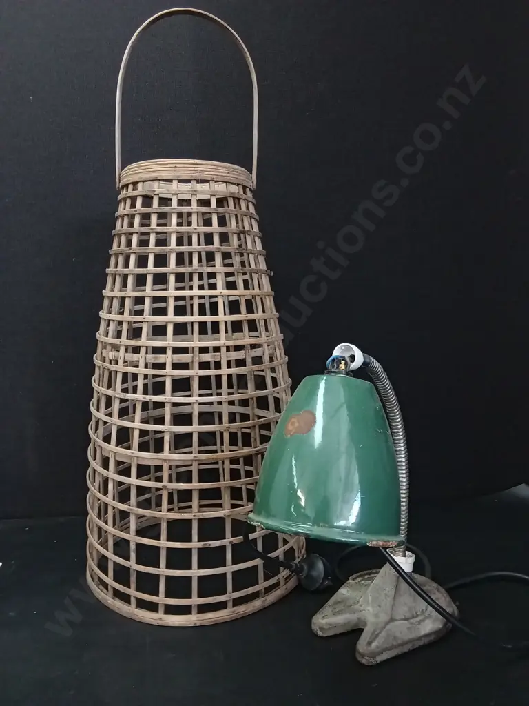 BAMBOO LANTERN H53CM AND LAMP Image 1++