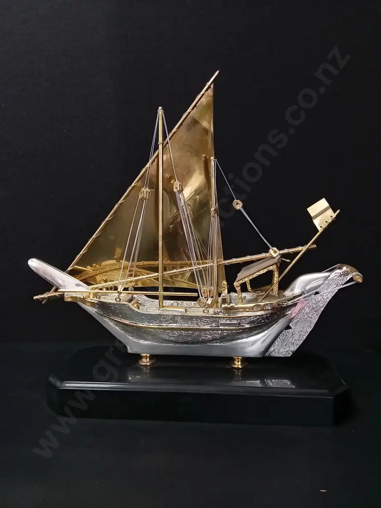 ARABIAN DHOW SAILING SHIP MODEL H43CM Image 1++