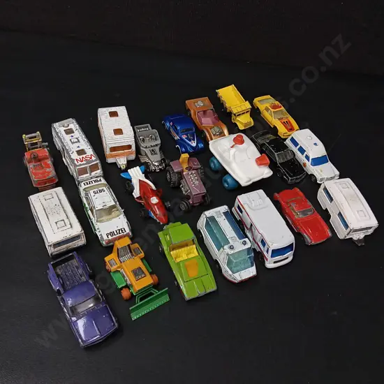 COLLECTION OF VINTAGE TOY CARS, HOT WHEELS, MATCHBOX AND OTHER